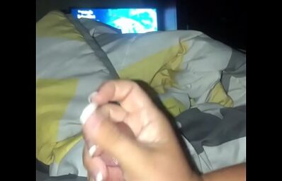 Esfregando a buceta no pau